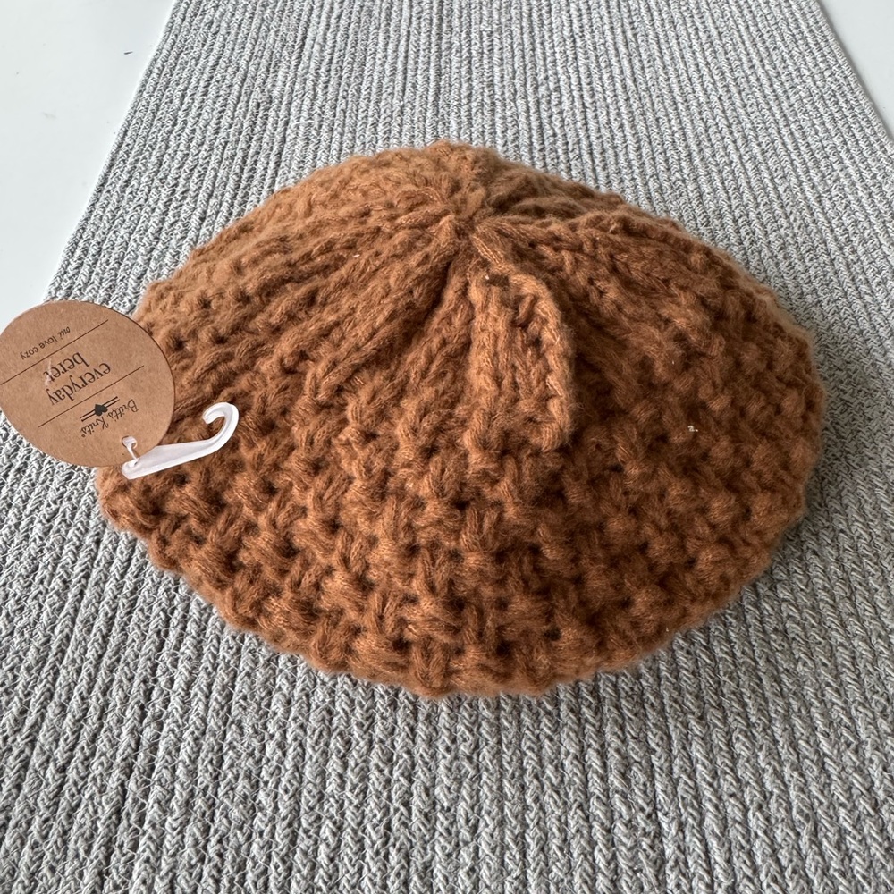 Britt’s Knits Camel Tan Chunky Knit Beret NWT